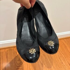 Tory Burch Black Leather Jolie Scrunch Ballet Flats Size 8.5